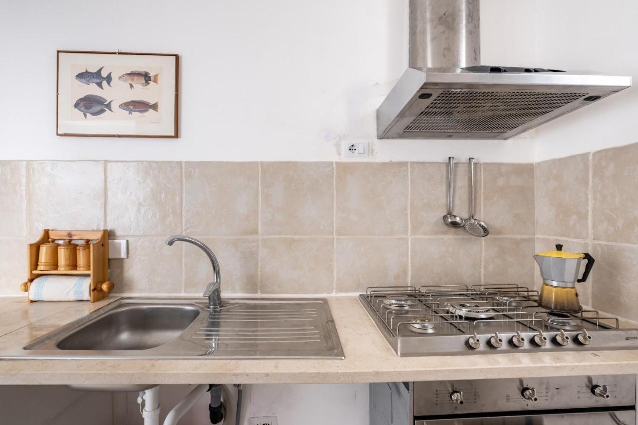 Dimora Lucrezia - Big & Central Apatment With Parking Ostuni Exterior photo