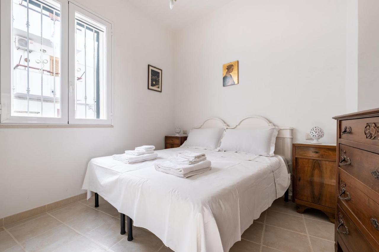 Dimora Lucrezia - Big & Central Apatment With Parking Ostuni Exterior photo