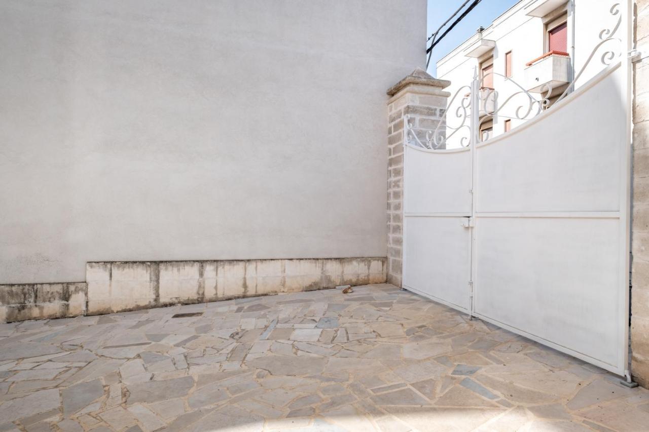 Dimora Lucrezia - Big & Central Apatment With Parking Ostuni Exterior photo
